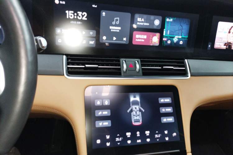 Used Li Auto ONE 2020 Extended-Range 6-Seater Version Audio And AC Panel