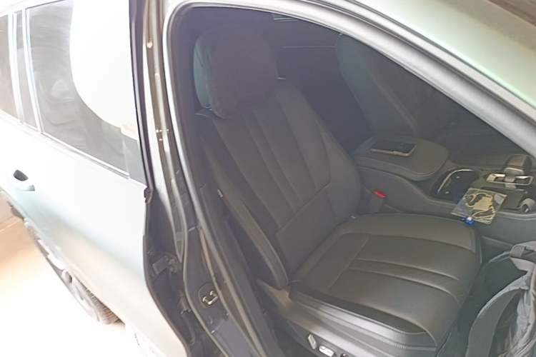 Used Li Auto ONE 2020 Extended-Range 6-Seater Version Right Front Seat