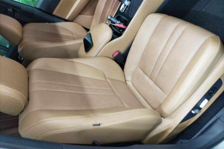 Used Li Auto ONE 2020 Extended-Range 6-Seater Version Right Front Seat