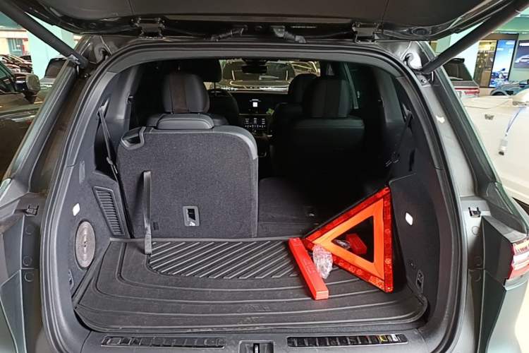 Used Li Auto ONE 2020 Extended-Range 6-Seater Version Trunk