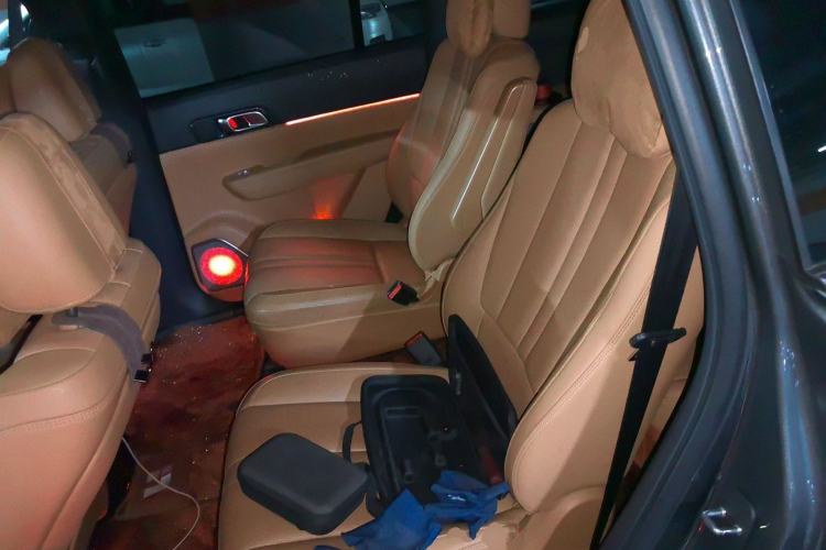 Used Li Auto ONE 2020 Extended-Range 6-Seater Version Left Rear Seat