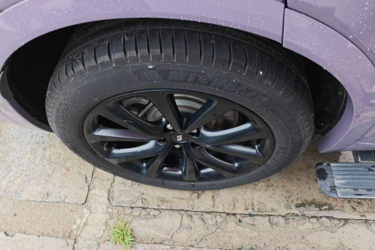 Used Li Auto ONE 2020 Extended-Range 6-Seater Version Exterior 5
