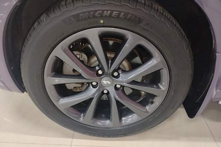 Used Li Auto ONE 2020 Extended-Range 6-Seater Version Left Front Wheel Hub