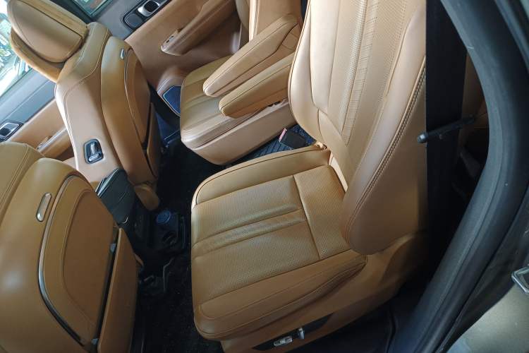 Used Li Auto ONE 2020 Extended-Range 6-Seater Version Left Rear Seat
