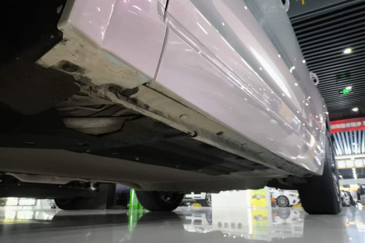 Used Li Auto ONE 2020 Extended-Range 6-Seater Version Left Side Sill