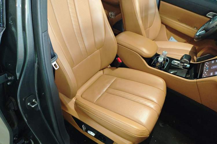 Used Li Auto ONE 2020 Extended-Range 6-Seater Version Right Front Seat