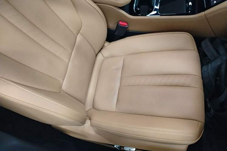 Used Li Auto ONE 2020 Extended-Range 6-Seater Version Right Front Seat