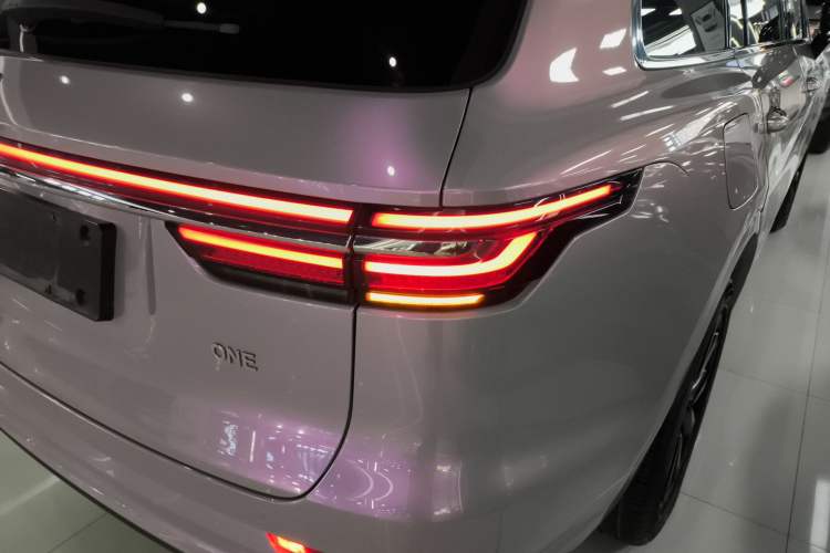 Used Li Auto ONE 2020 Extended-Range 6-Seater Version Right Rear Taillight
