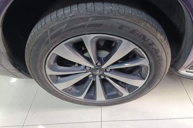 Used Li Auto ONE 2020 Extended-Range 6-Seater Version Right Rear Wheel Hub