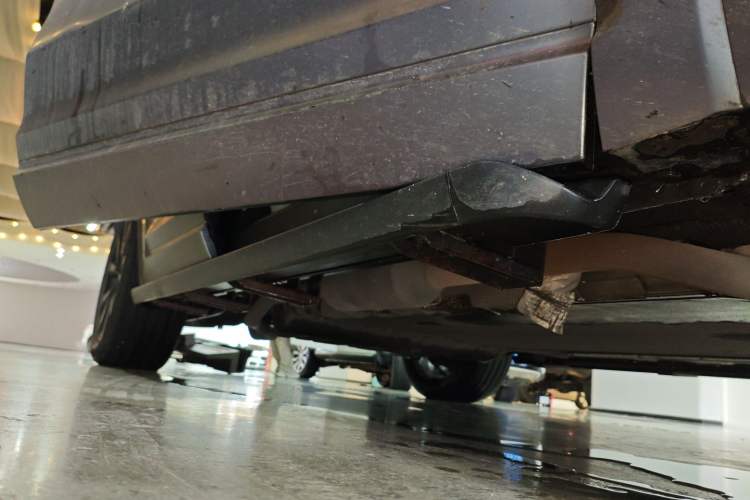 Used Li Auto ONE 2020 Extended-Range 6-Seater Version Right Side Sill
