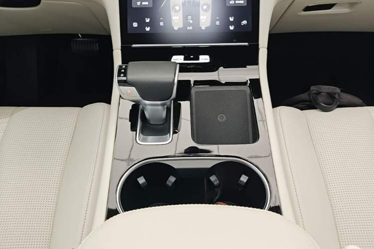 Used Li Auto ONE 2020 Extended-Range 6-Seater Version Gear Lever