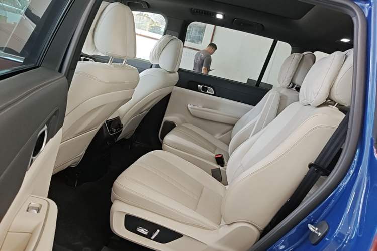 Used Li Auto ONE 2020 Extended-Range 6-Seater Version Left Rear Seat