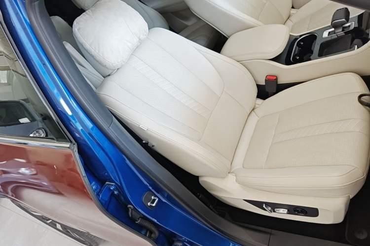 Used Li Auto ONE 2020 Extended-Range 6-Seater Version Right Front Seat