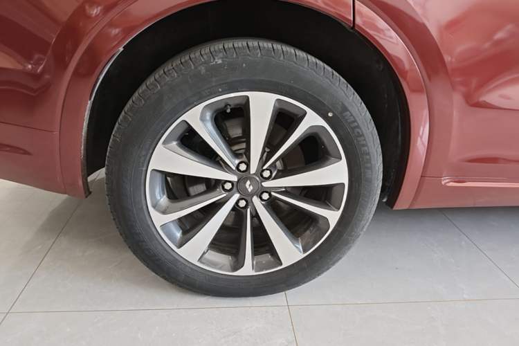 Used Li Auto ONE 2020 Extended-Range 6-Seater Version Right Rear Wheel Hub