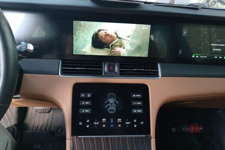 Used Li Auto ONE 2020 Extended-Range 6-Seater Version Audio And AC Panel