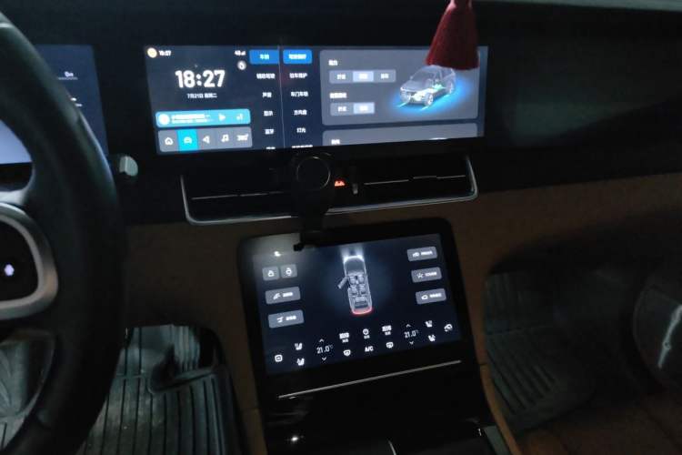 Used Li Auto ONE 2020 Extended-Range 6-Seater Version Audio And AC Panel