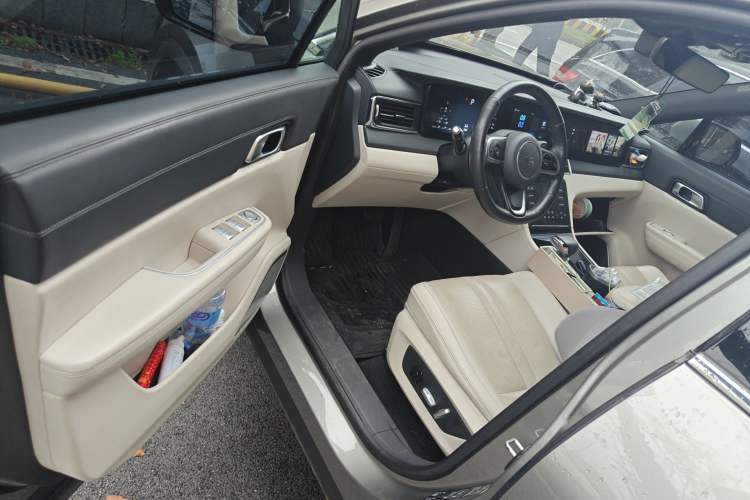 Used Li Auto ONE 2020 Extended-Range 6-Seater Version Driver Seat