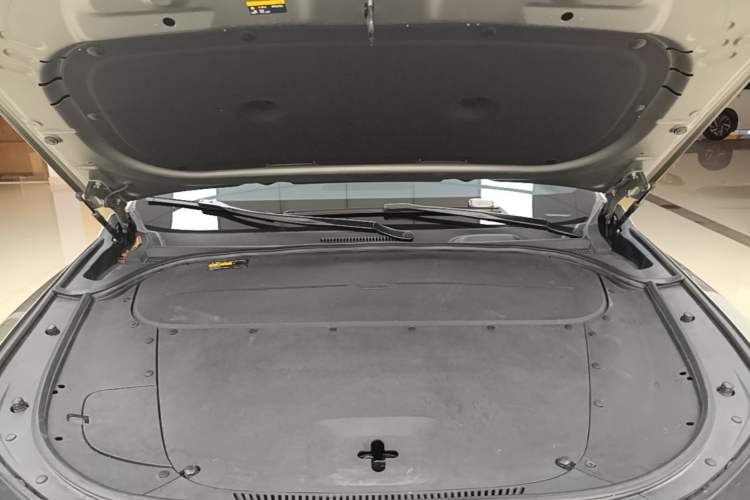 Used Li Auto ONE 2020 Extended-Range 6-Seater Version Engine Bay