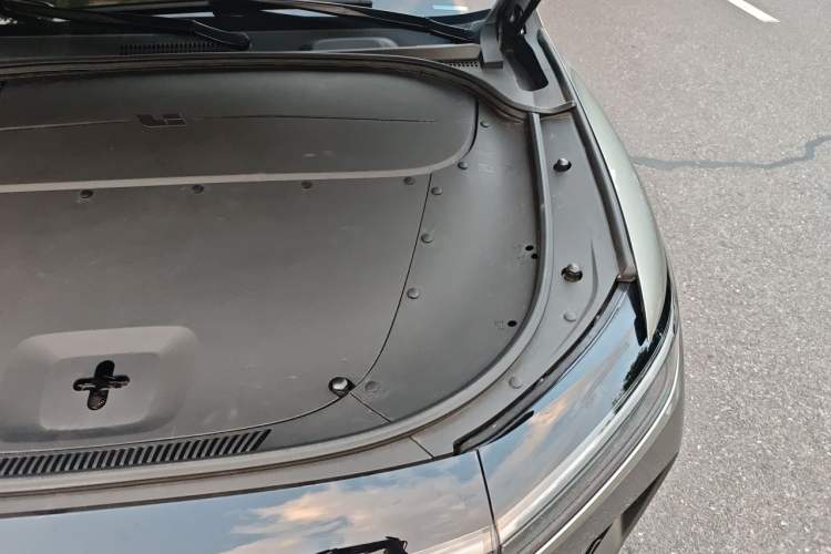 Used Li Auto ONE 2020 Extended-Range 6-Seater Version Engine Bay Left