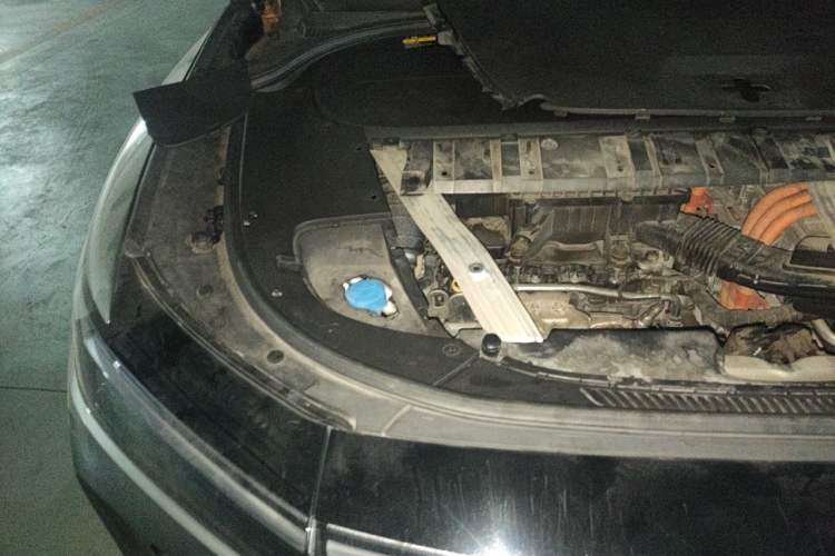 Used Li Auto ONE 2020 Extended-Range 6-Seater Version Engine Bay Right