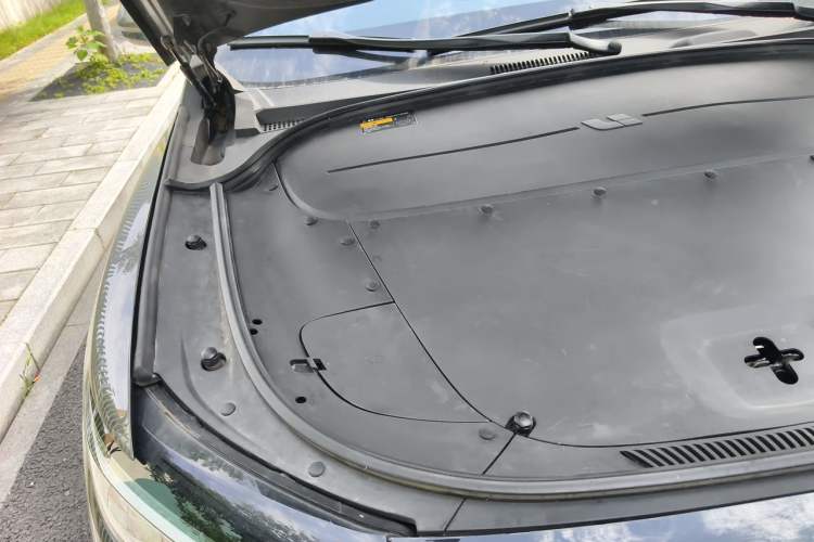 Used Li Auto ONE 2020 Extended-Range 6-Seater Version Engine Bay Right