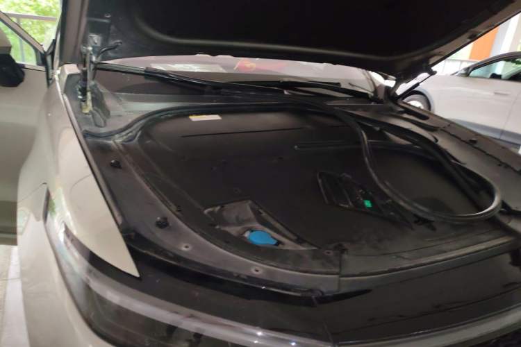 Used Li Auto ONE 2020 Extended-Range 6-Seater Version Engine Bay Right