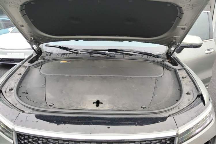 Used Li Auto ONE 2020 Range-Extended 7-Seater Version Engine Bay