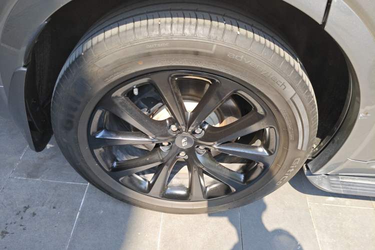 Used Li Auto ONE 2020 Extended-Range 6-Seater Version Exterior 2