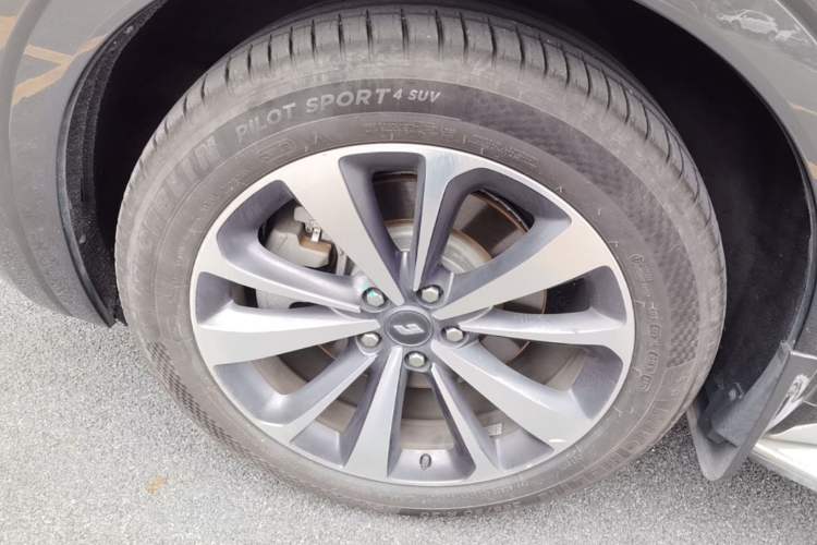 Used Li Auto ONE 2020 Extended-Range 6-Seater Version Exterior 2