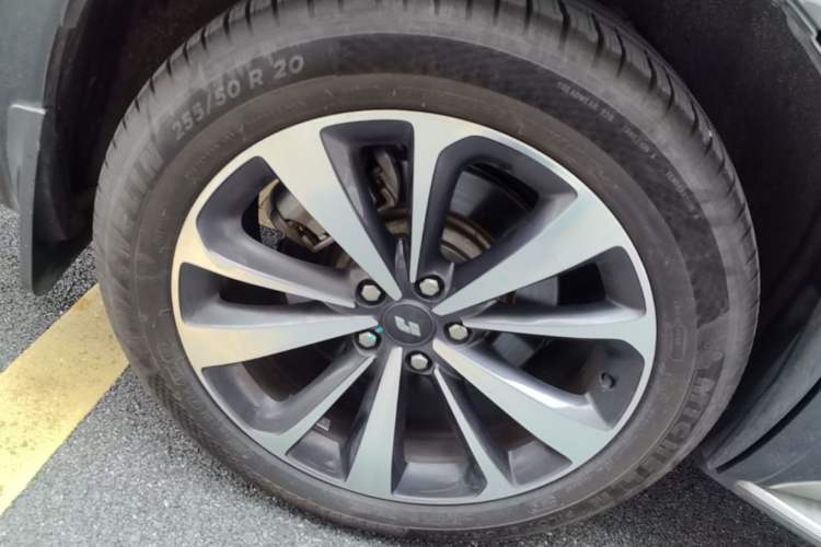 Used Li Auto ONE 2020 Extended-Range 6-Seater Version Exterior 3