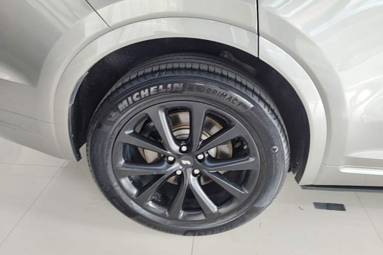 Used Li Auto ONE 2020 Extended-Range 6-Seater Version Exterior 5