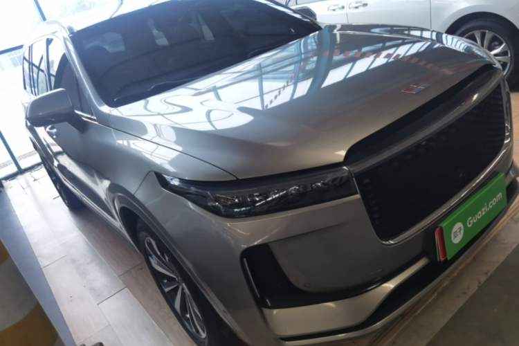 Used Li Auto ONE 2020 Extended-Range 6-Seater Version Front Right 45 Deg