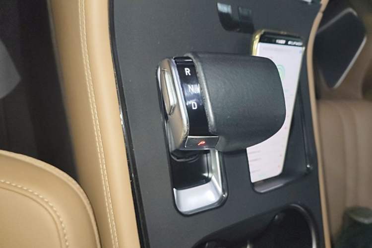 Used Li Auto ONE 2020 Extended-Range 6-Seater Version Gear Lever