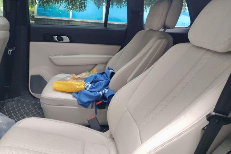 Used Li Auto ONE 2020 Extended-Range 6-Seater Version Interior 4