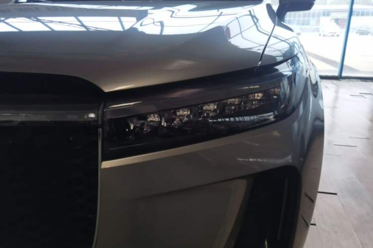 Used Li Auto ONE 2020 Extended-Range 6-Seater Version Left Front Headlight