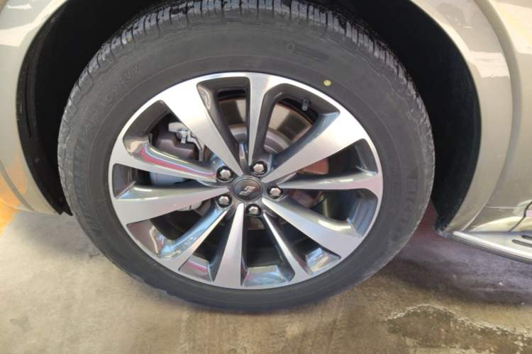 Used Li Auto ONE 2020 Extended-Range 6-Seater Version Left Front Wheel Hub