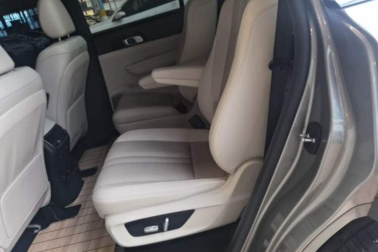 Used Li Auto ONE 2020 Extended-Range 6-Seater Version Left Rear Seat