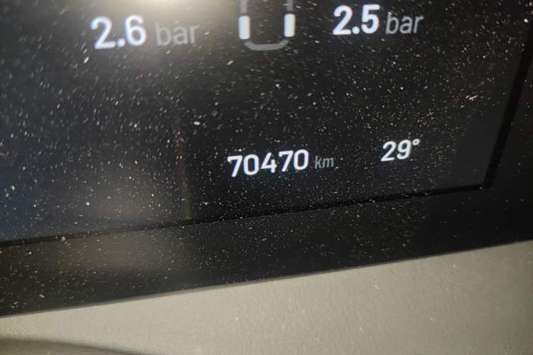 Used Li Auto ONE 2020 Extended-Range 6-Seater Version Odometer Close Up