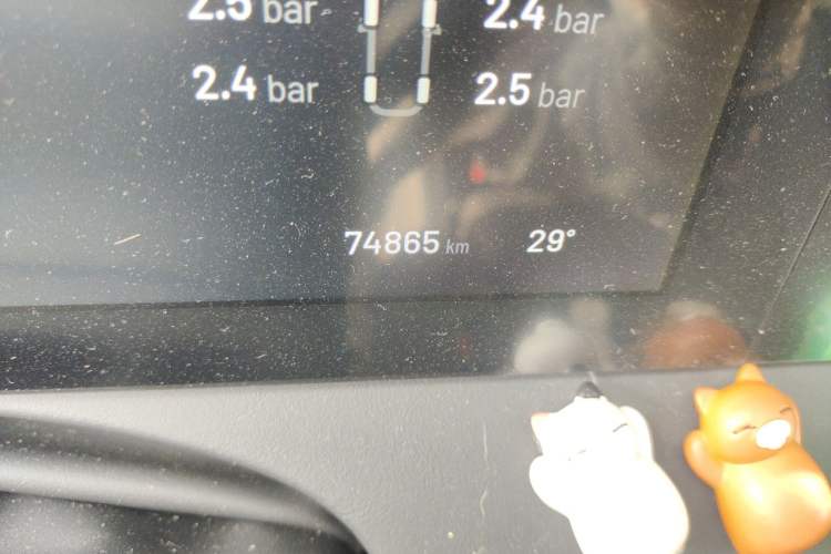 Used Li Auto ONE 2020 Extended-Range 6-Seater Version Odometer Close Up