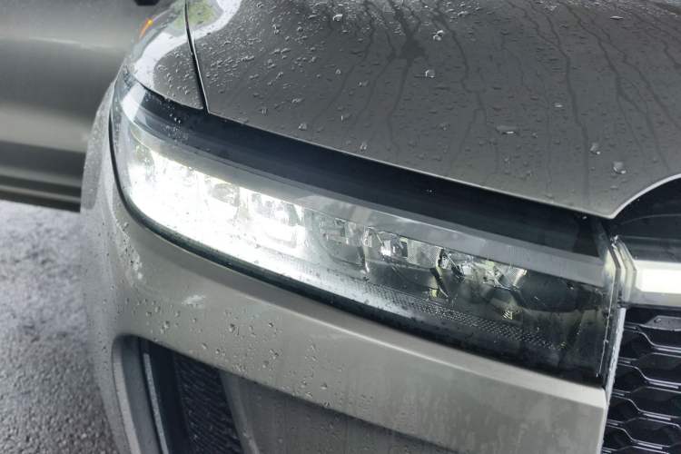 Used Li Auto ONE 2020 Extended-Range 6-Seater Version Right Front Headlight