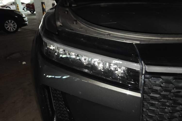 Used Li Auto ONE 2020 Extended-Range 6-Seater Version Right Front Headlight