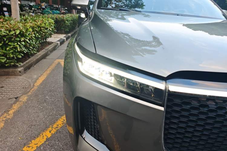 Used Li Auto ONE 2020 Extended-Range 6-Seater Version Right Front Headlight