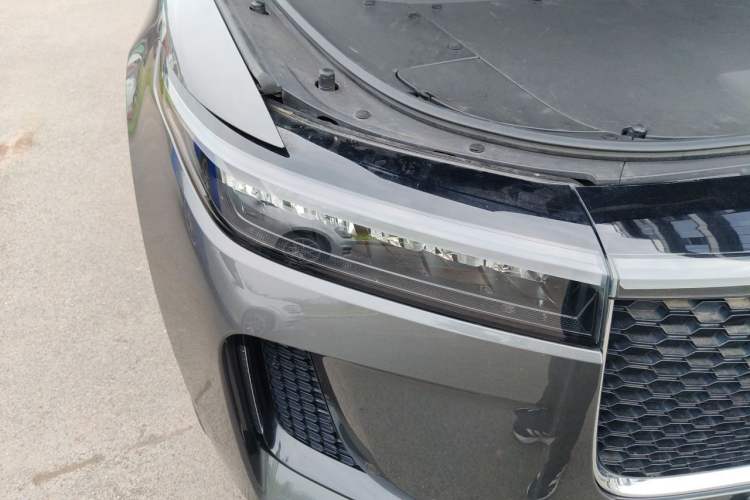 Used Li Auto ONE 2020 Extended-Range 6-Seater Version Right Front Headlight