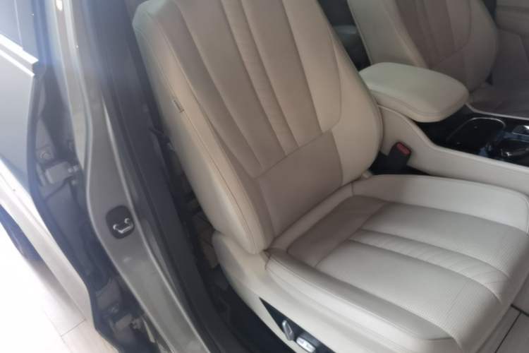 Used Li Auto ONE 2020 Extended-Range 6-Seater Version Right Front Seat