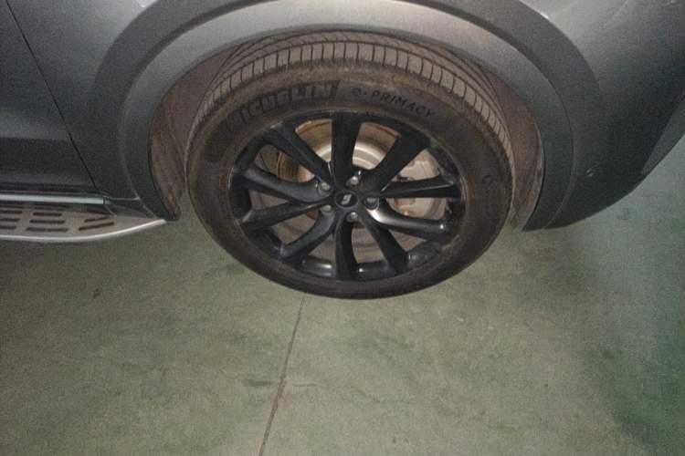 Used Li Auto ONE 2020 Extended-Range 6-Seater Version Right Front Wheel Hub