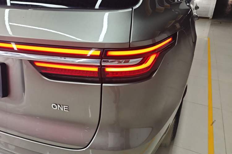 Used Li Auto ONE 2020 Extended-Range 6-Seater Version Right Rear Taillight