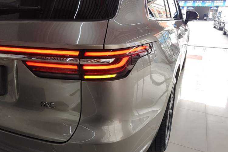 Used Li Auto ONE 2020 Extended-Range 6-Seater Version Right Rear Taillight