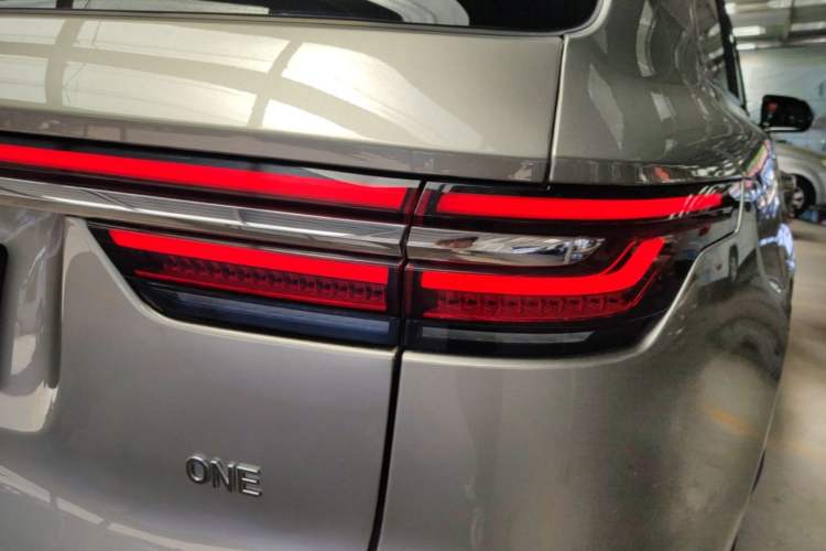 Used Li Auto ONE 2020 Extended-Range 6-Seater Version Right Rear Taillight