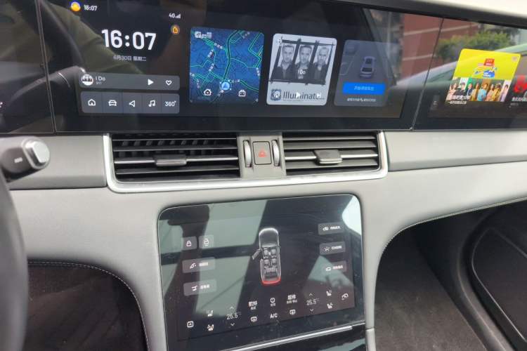 Used Li Auto ONE 2020 Extended-Range 6-Seater Version Audio And AC Panel