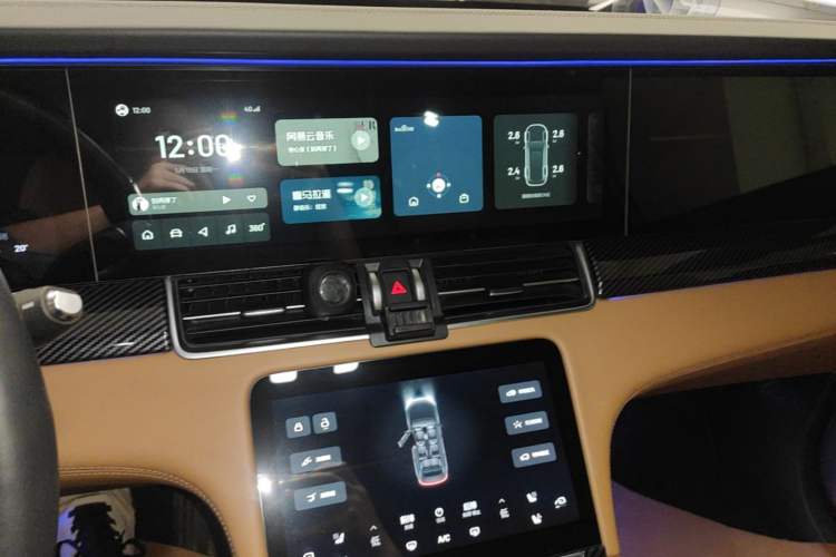 Used Li Auto ONE 2020 Extended-Range 6-Seater Version Audio And AC Panel
